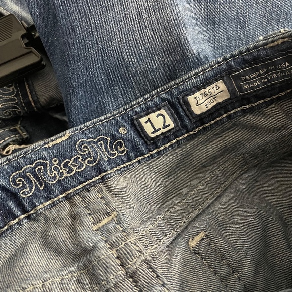 Miss Me Girls Mid Rise Distressed Medium Wash Bootcut Jeans Size 12 - Picture 7 of 8